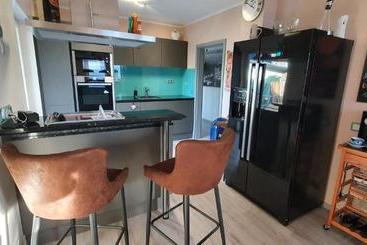 膳宿费 Willa Woiperdinger