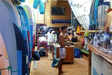 Huoneistohotelli Neot Golf Kz Place