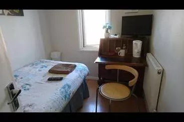 بنسيون Room In Guest Room   Tiny Single Shared Bathroom Room Ssbyr
