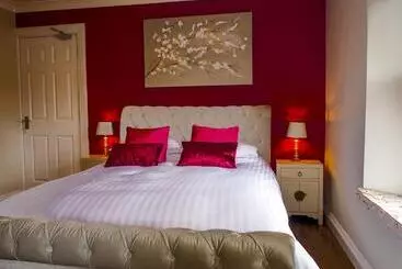 Riverbank Bed And Breakfast