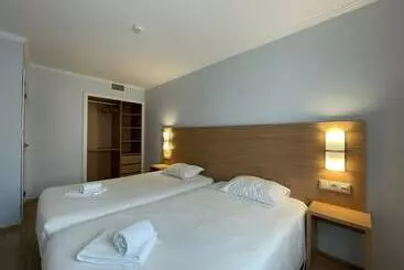 Apartamentos Honorio   Pool And Garden