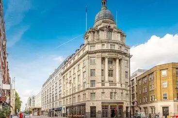 هتل Travelodge London Central City Road