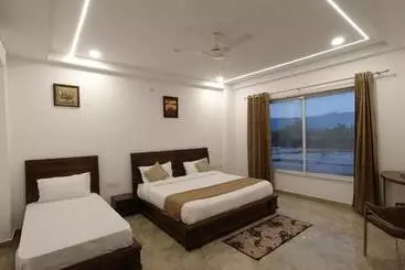 Hotel Shantivan Inn
