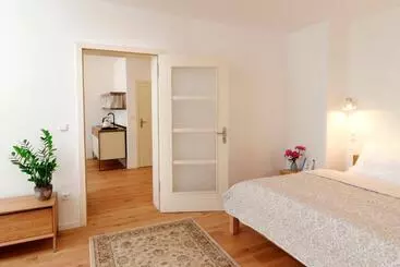 Pensão Bonviván Apartments