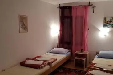 پانسیون Rooms Rafomarija