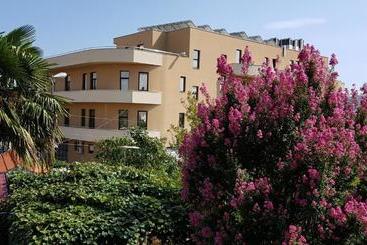 پانسیون Rooms Rafomarija