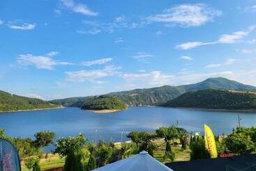 Family Hotel Borovitsa