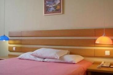 Hotel Home Inn Wu Song