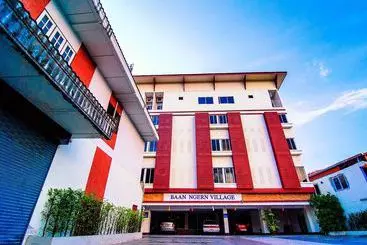 酒店 Baan Ngern Village