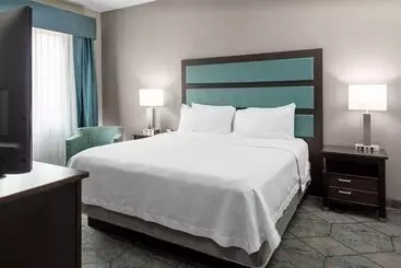 هتل Homewood Suites By Hilton Phoenix Airport South