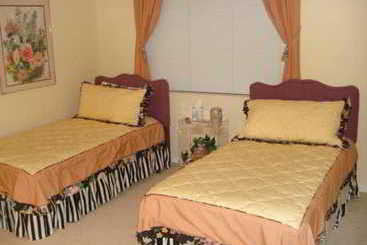 בית מלון כפרי Southsea Tower Apartments, Marco Island