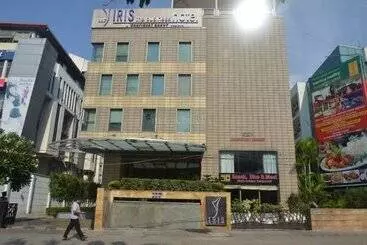 בית מלון כפרי Iris The Business