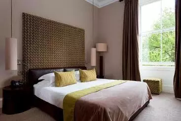 酒店 The Chester Residence