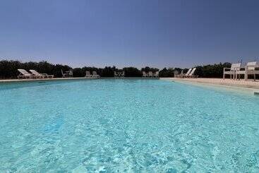 Pensjonat B B With Swimming Pool Tenuta Agrumi Del Salento Triple Deluxe Citrus Attic