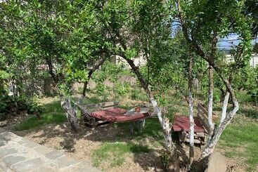 بنسيون Guesthouse Shtëpia Ime