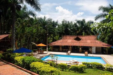 Ikara Hotel Campestre Villeta