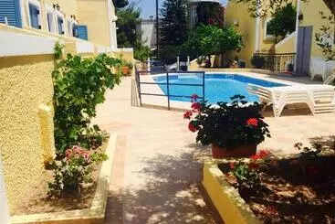 ホテル Esperides Maisonettes Apartments