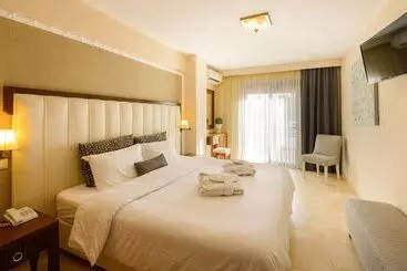 Secret Paradise Hotel & Spa