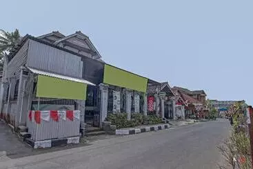 Hotel Oyo 90543 Annur Guest House Syariah