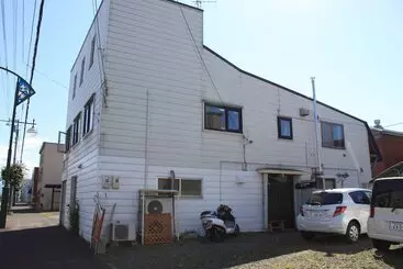 ペンション First Track Inn