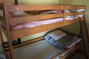 بنسيون First Track Inn