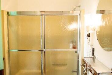 Baneberry Meadows B&b