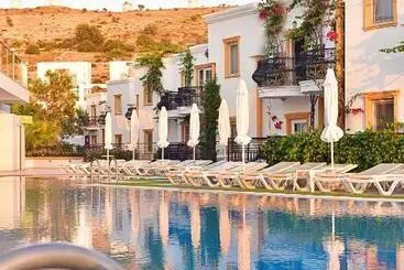 Aparthotel Tropicana Beach