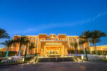 هتل Golden Beach Resort