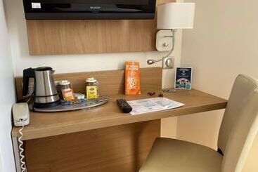 Hotel Kyriad Quimper Sud