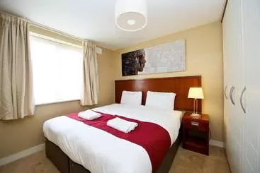 هتل Staycity Aparts Saint Augustine Street