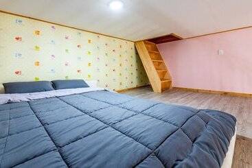 Gyeongju Gampo Four Seasons Pension