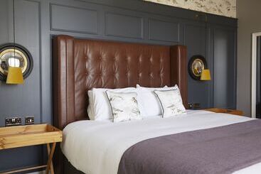 فندق Riverside Shrewsbury By Greene King Inns