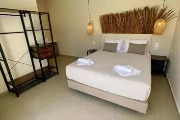 آپارتمان Atma Beach Rooms & Suites