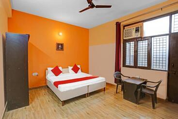 Hotel Oyo 81892 Himani Residency
