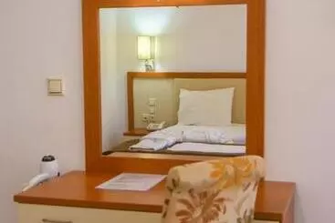 Hotel Riviera Perdika