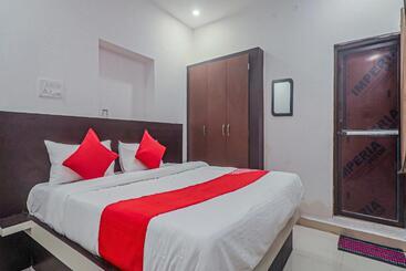 Hotell Capital O 81107  Sai Palace