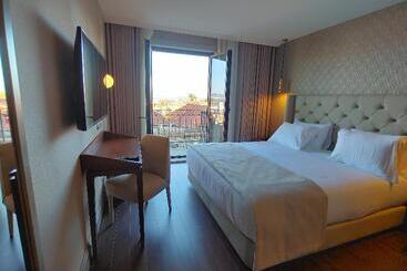 هتل Oca Oriental Porto
