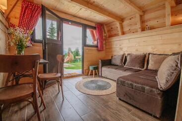 پانسیون Komovi Kobil Do Guesthouse