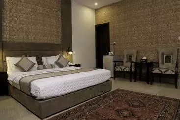 Shelton Hotel Lahore