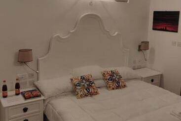 تختخواب و صبحانه Central 214 Boutique