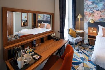 Keavan S Port Hotel , Dublin