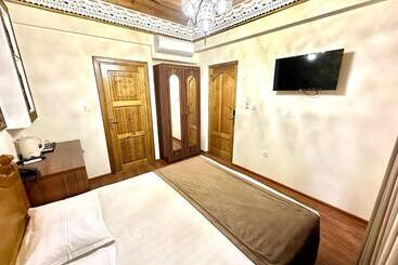 בית מלון כפרי Al Imran Boutique