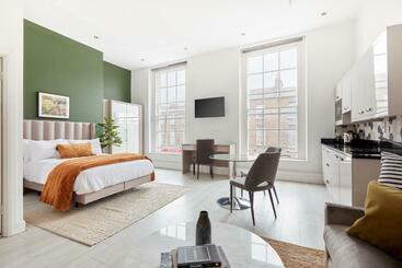 Апарт-отель Sonder Mountjoy Square