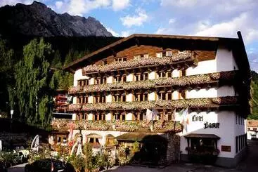 Berghotel Basur Das Schihotel Am Arlberg