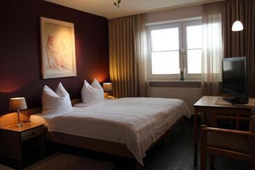 ホテル Osterberg Restaurant Und