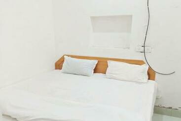 בית מלון כפרי Spot On 80245 Rajgharana Guest House