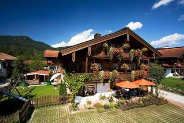 Pansiyon Gästehaus Schwarzlofer