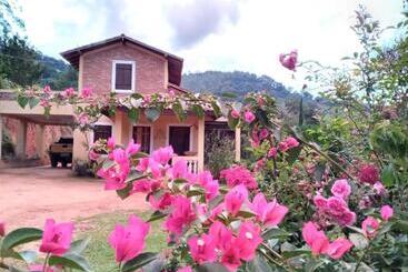 Albergue Pousada Vilarejo Das Oliveiras