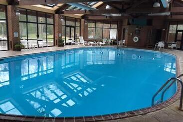 فندق Turkey Run Inn & Cabins