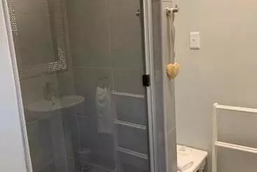 Pension Glenelg Road Guesthouse